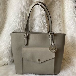 Michael Kors Jet Set Tote